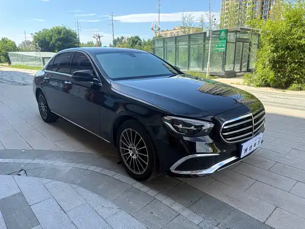 Mercedes-Benz E-Class 2022