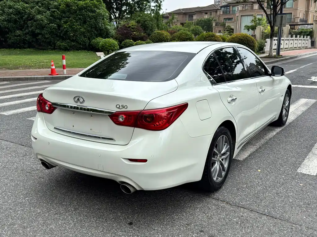 Infiniti Q50L 2017 — фото 7