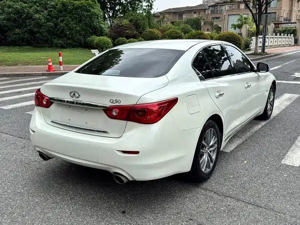 Infiniti Q50L 2016