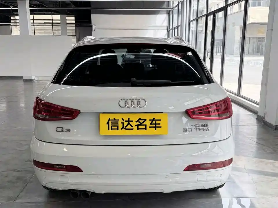 Audi Q3 2015 — фото 18