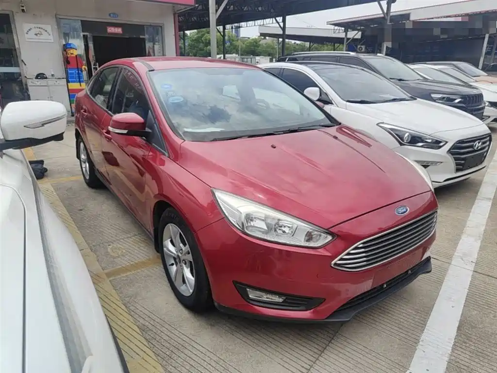 Ford Focus 2015 — фото 4