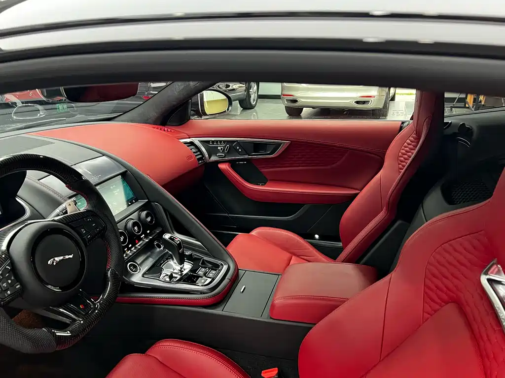 Jaguar F-TYPE 2023 — фото 15