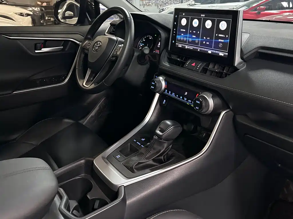 Toyota Wildlander 2023 — фото 20