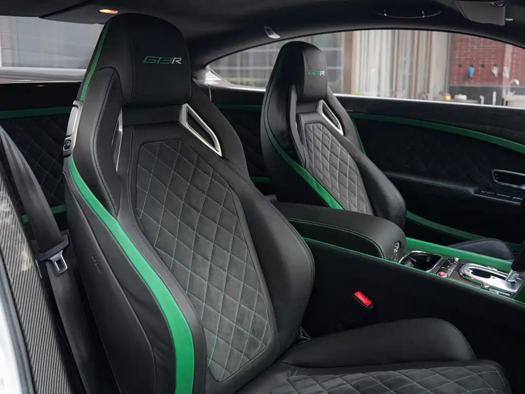 Bentley Continental 2019 — фото 21