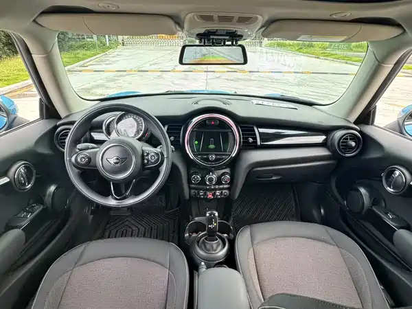 MINI MINI 2019