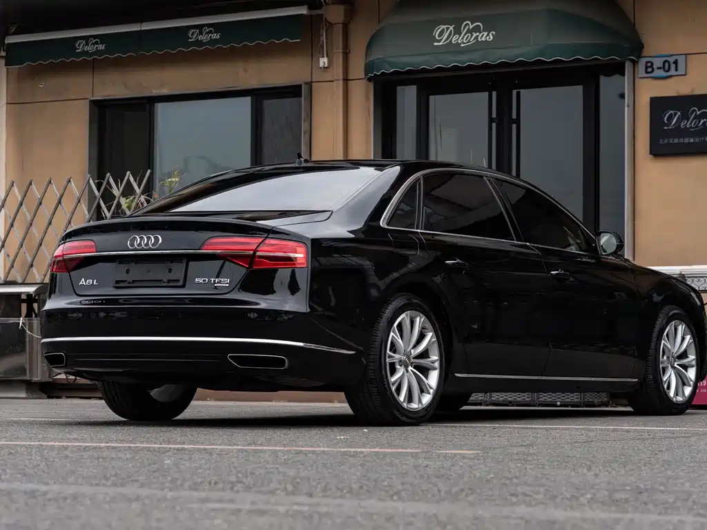 Audi A8 2014 — фото 6