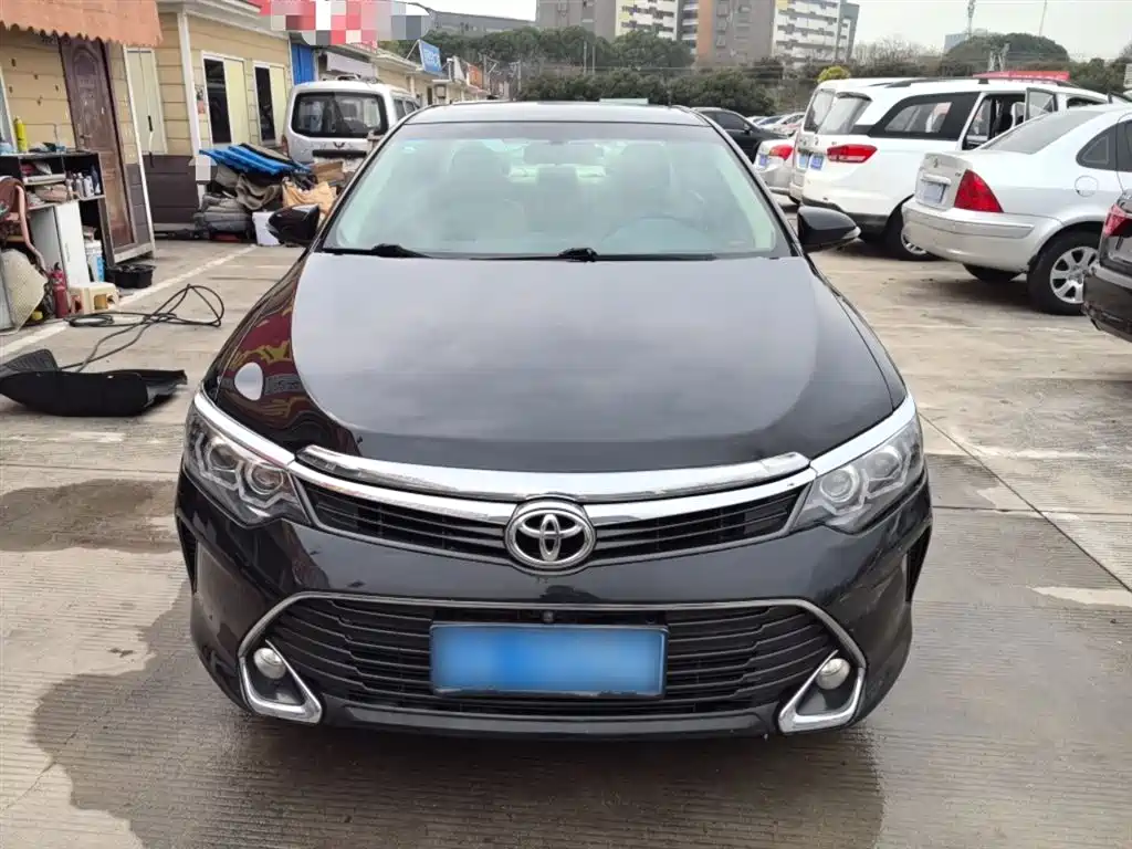 Toyota Camry 2017 — фото 3