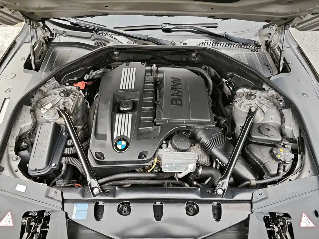 BMW 7 Series 2010 — фото 16