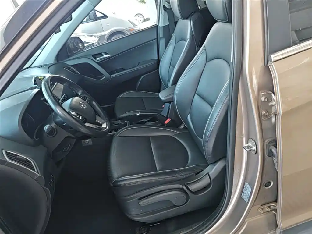 Hyundai ix25 2016 — фото 15