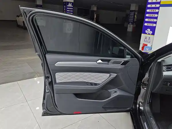 Volkswagen Magotan 2024