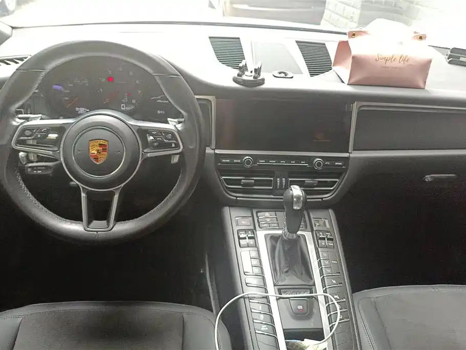 Porsche Macan 2020 — фото 12
