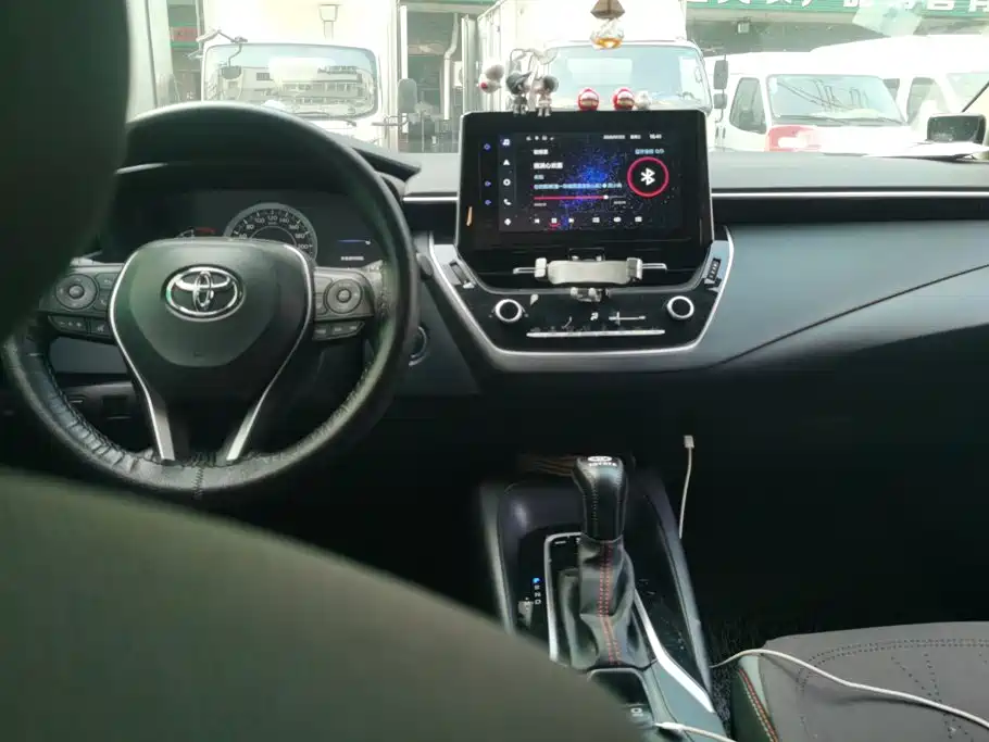 Toyota Corolla 2021 — фото 12