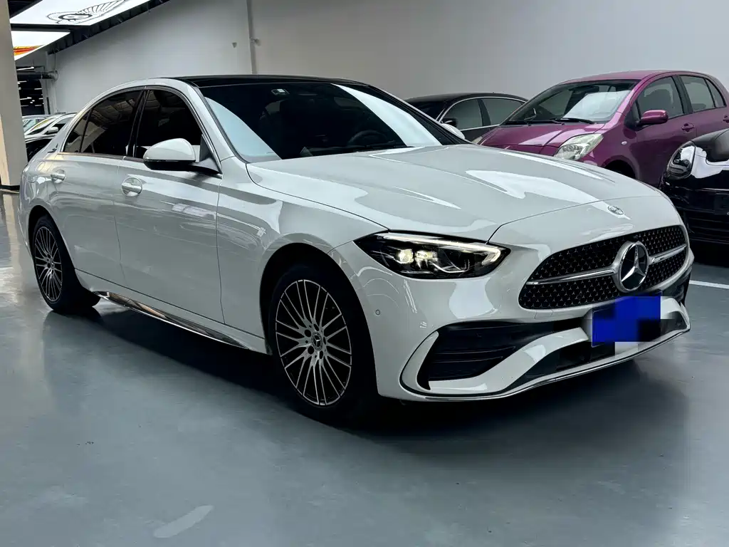 Mercedes-Benz C-Class 2025 — фото 3