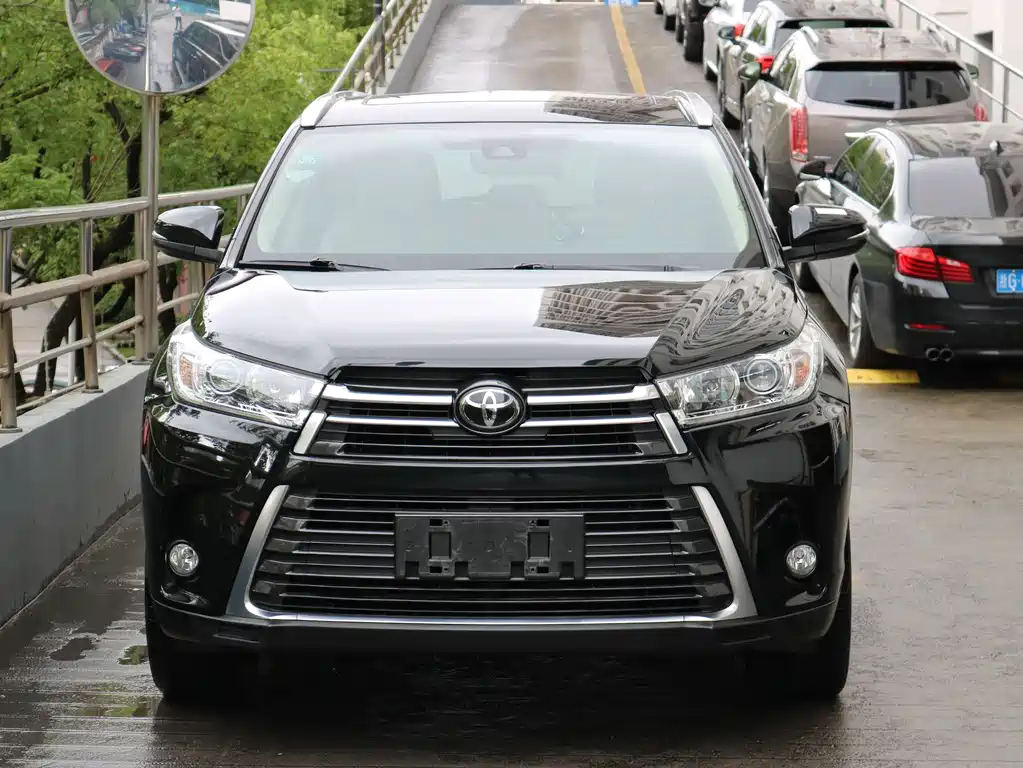 Toyota Highlander 2019 — фото 4