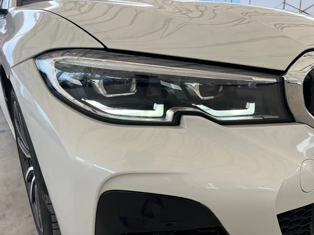 BMW 3 Series 2022 — фото 16