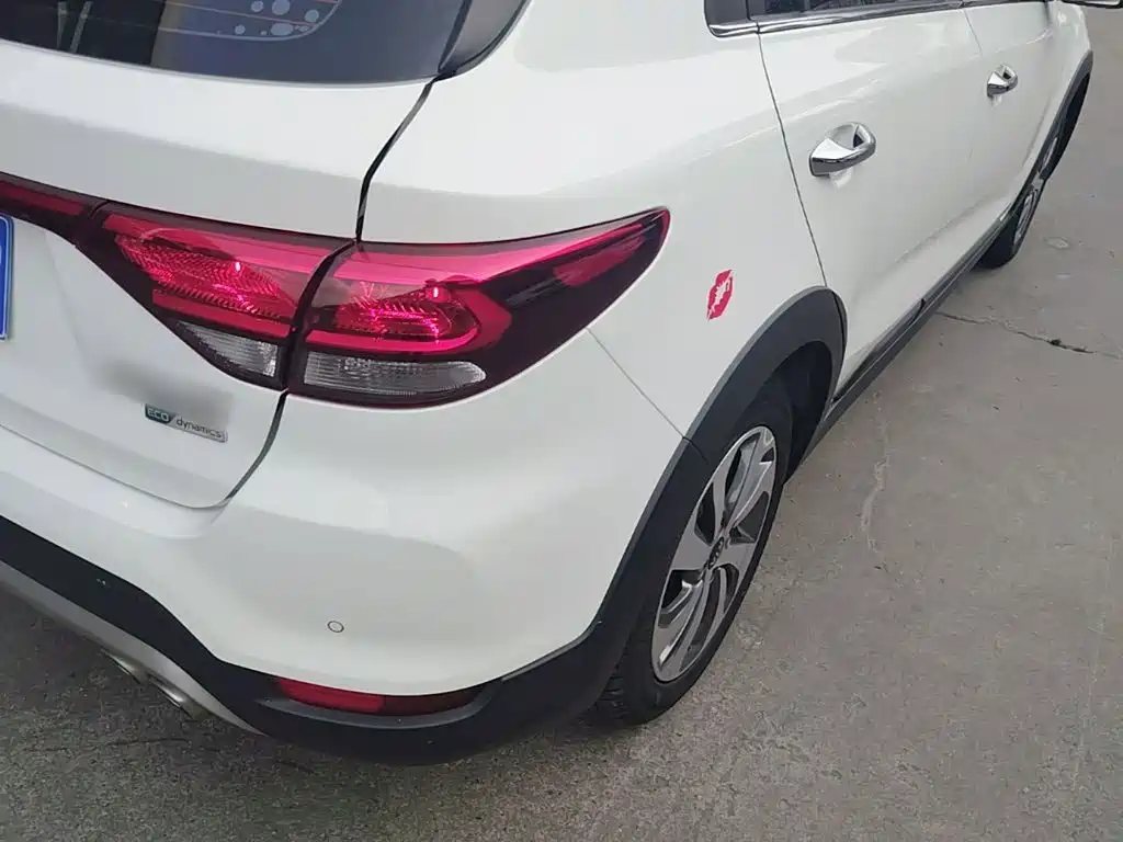 Kia KX Cross 2019 — фото 8