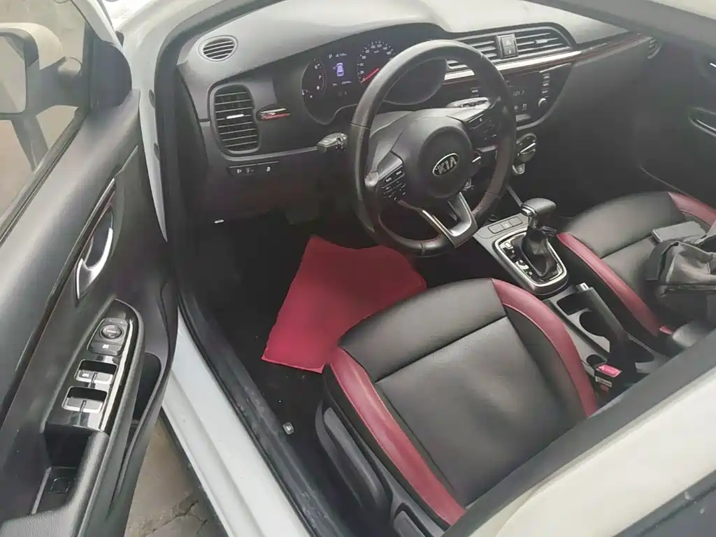 Kia KX Cross 2019 — фото 16