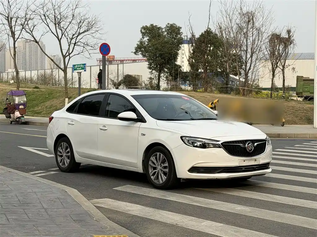 Buick Excelle 2019 — фото 22