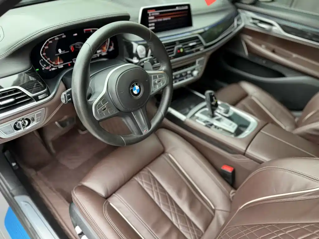 BMW 7 Series 2019 — фото 3