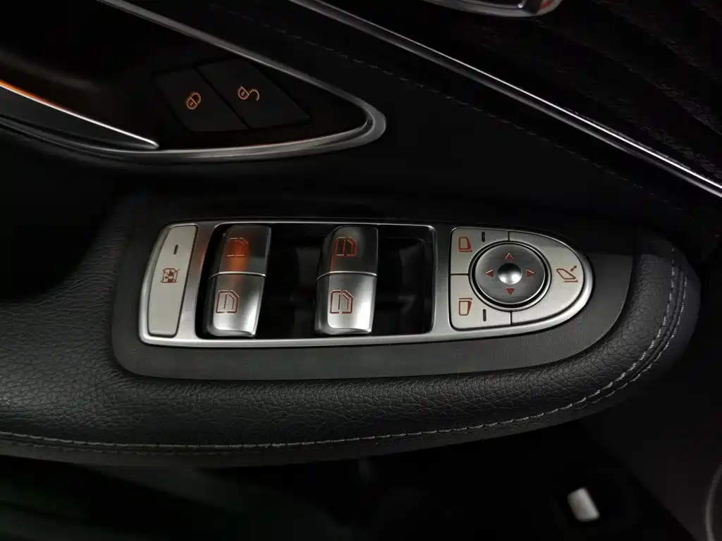 Mercedes-Benz C-Class 2017 — фото 9