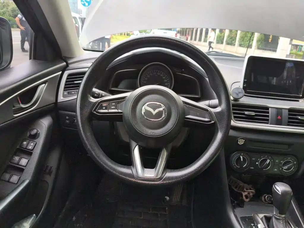 Mazda 3 Axela 2017