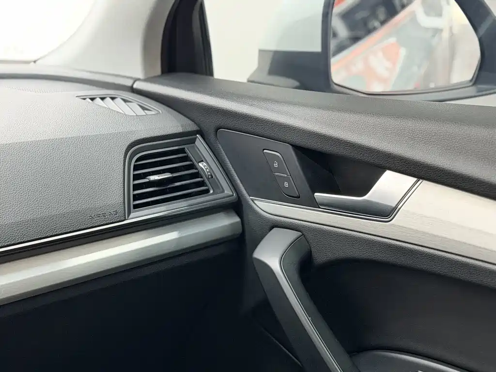 Audi Q5L 2019 — фото 13