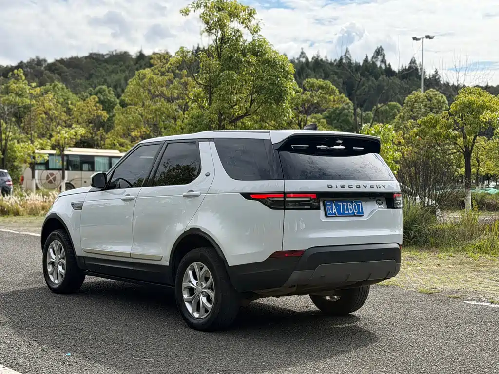 Land Rover Discovery 2019 — фото 7
