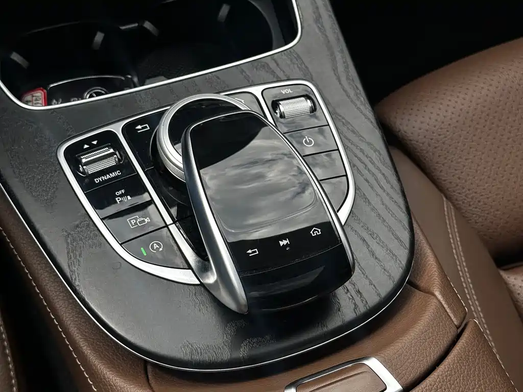 Mercedes-Benz E-Class 2018 — фото 15