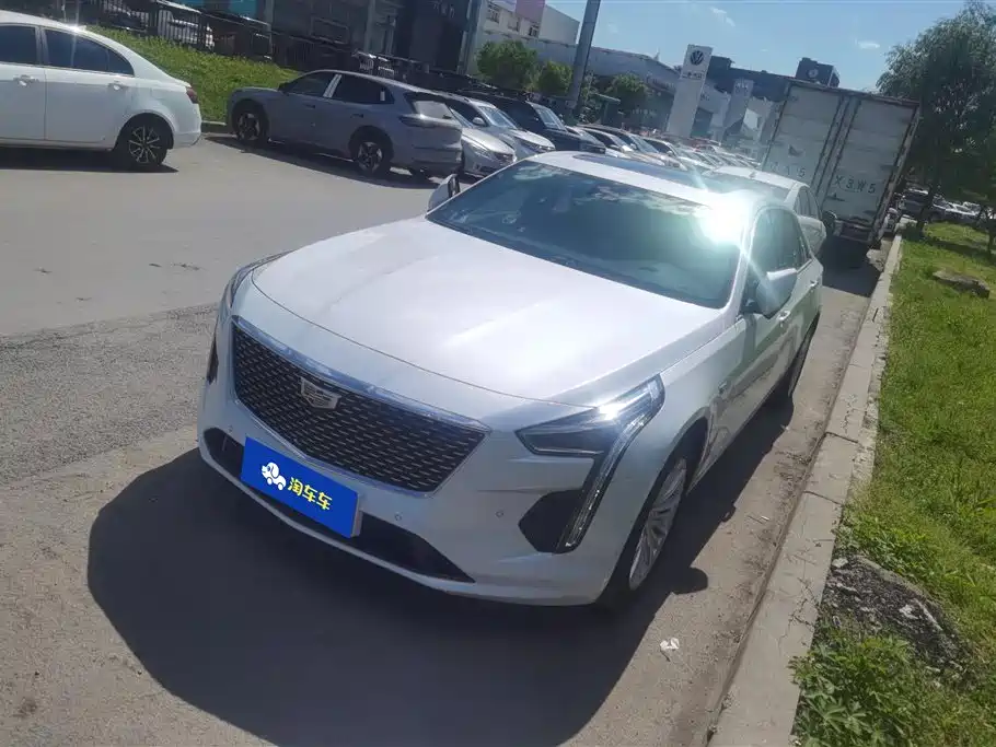 Cadillac CT6 2019 — фото 1