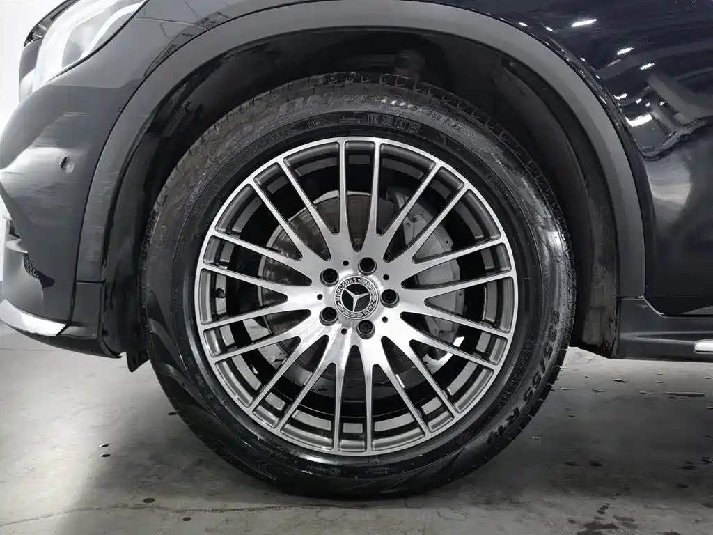 Mercedes-Benz GLC 2018 — фото 17