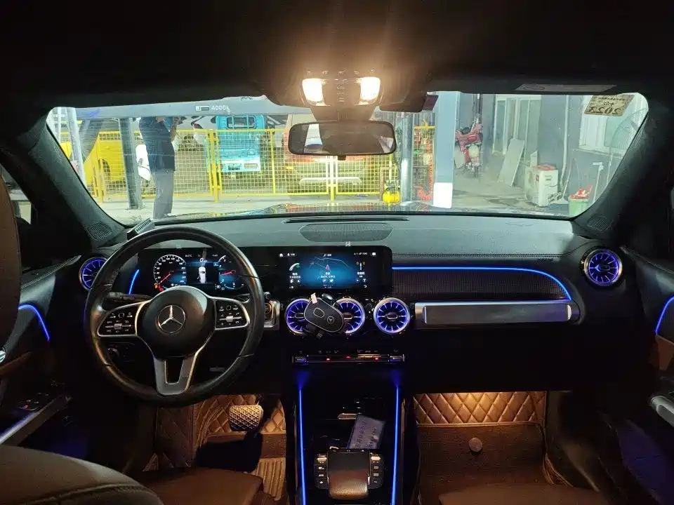 Mercedes-Benz GLB 2021