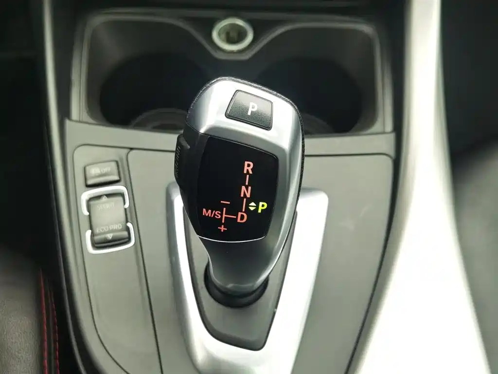 BMW 1 Series 2013 — фото 13