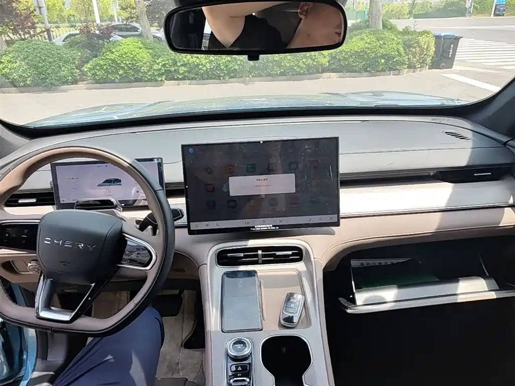 Chery Tiggo 8 PLUS C-DM 2025 — фото 10