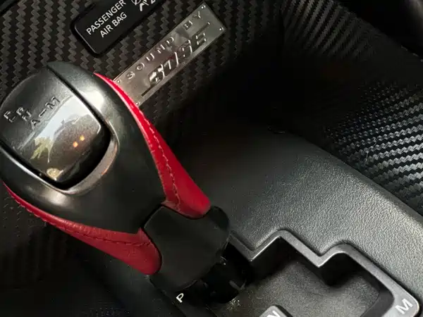 Nissan GT-R 2012