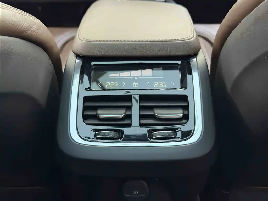 Volvo V90 2022 — фото 10