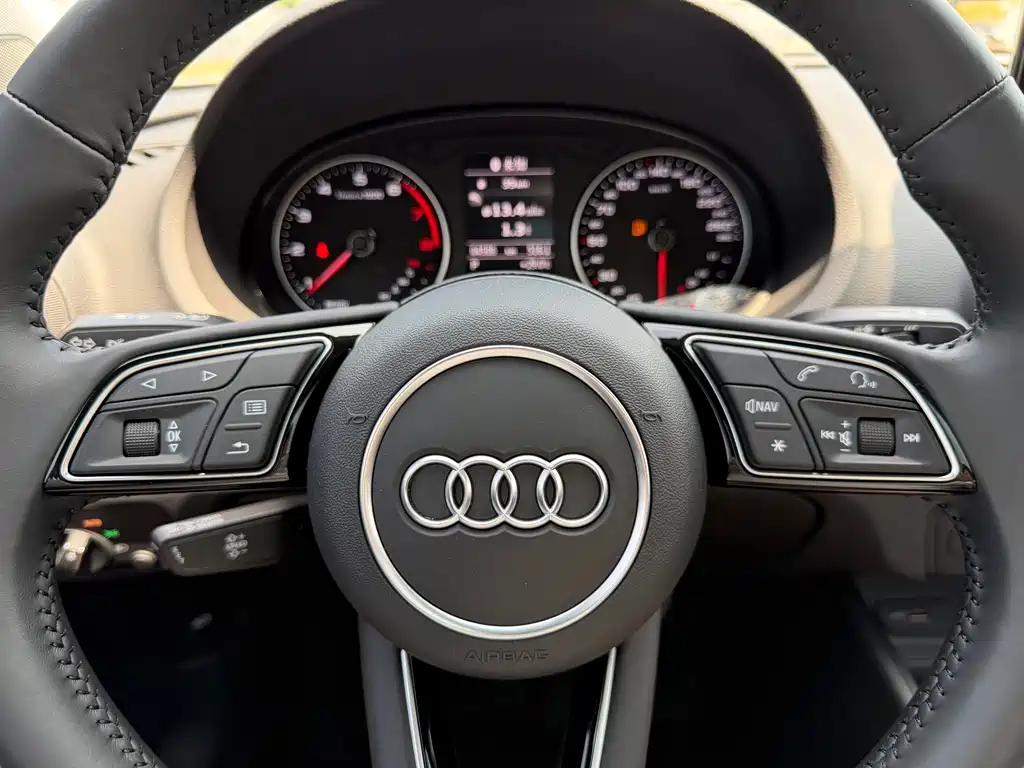 Audi A3 2021 — фото 12