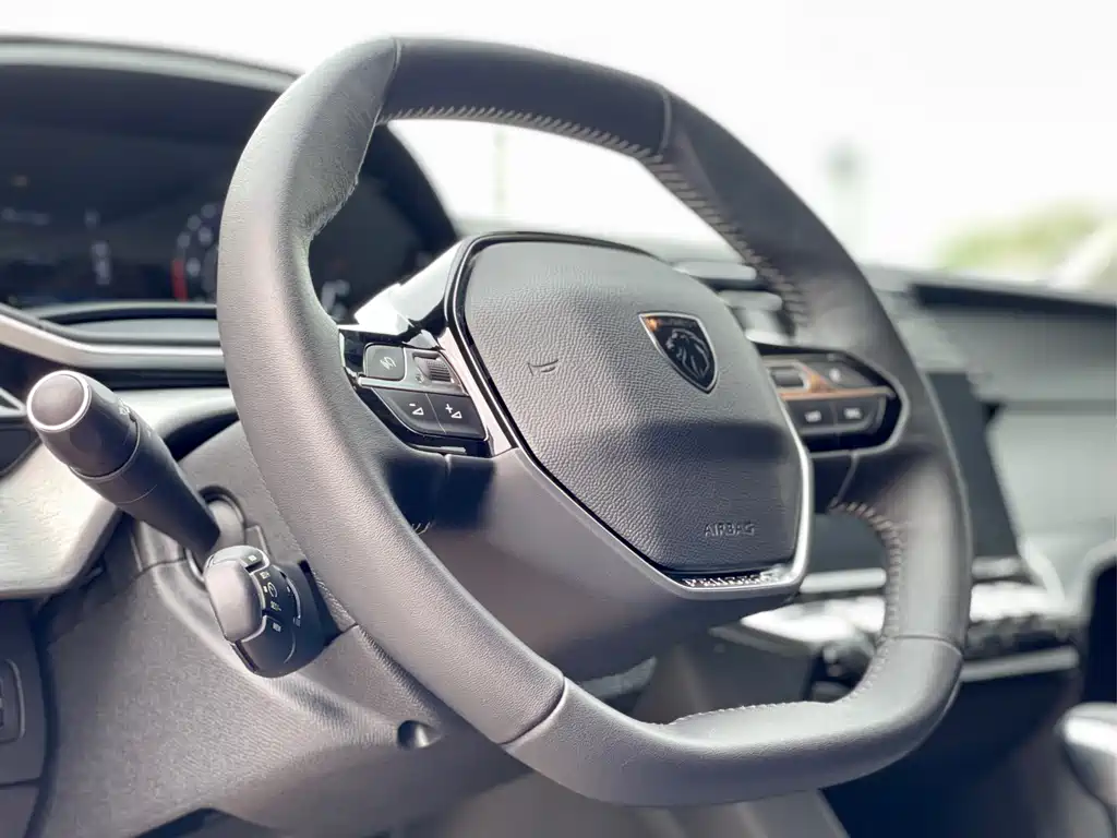 Peugeot 408 2024 — фото 14