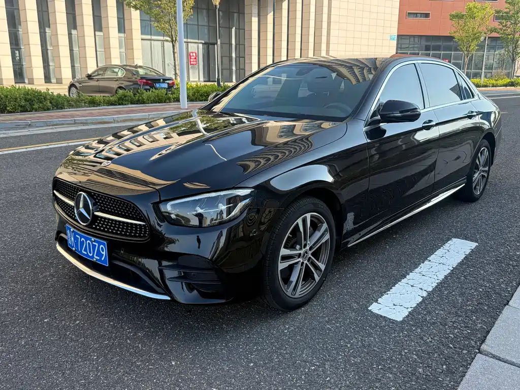 Mercedes-Benz E-Class 2023