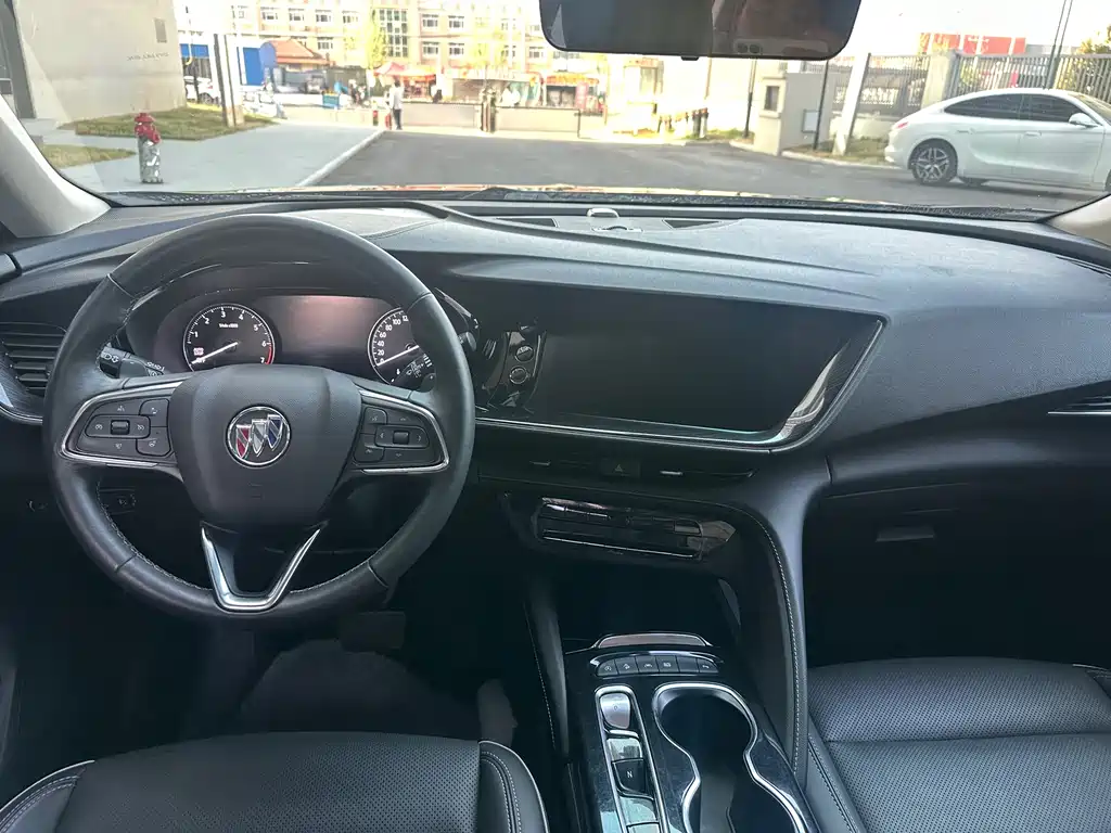 Buick Envision Plus 2023 — фото 8