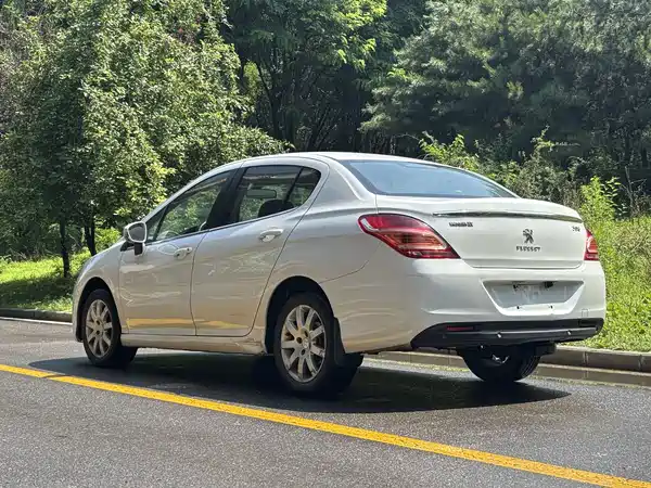 Peugeot 308 2015