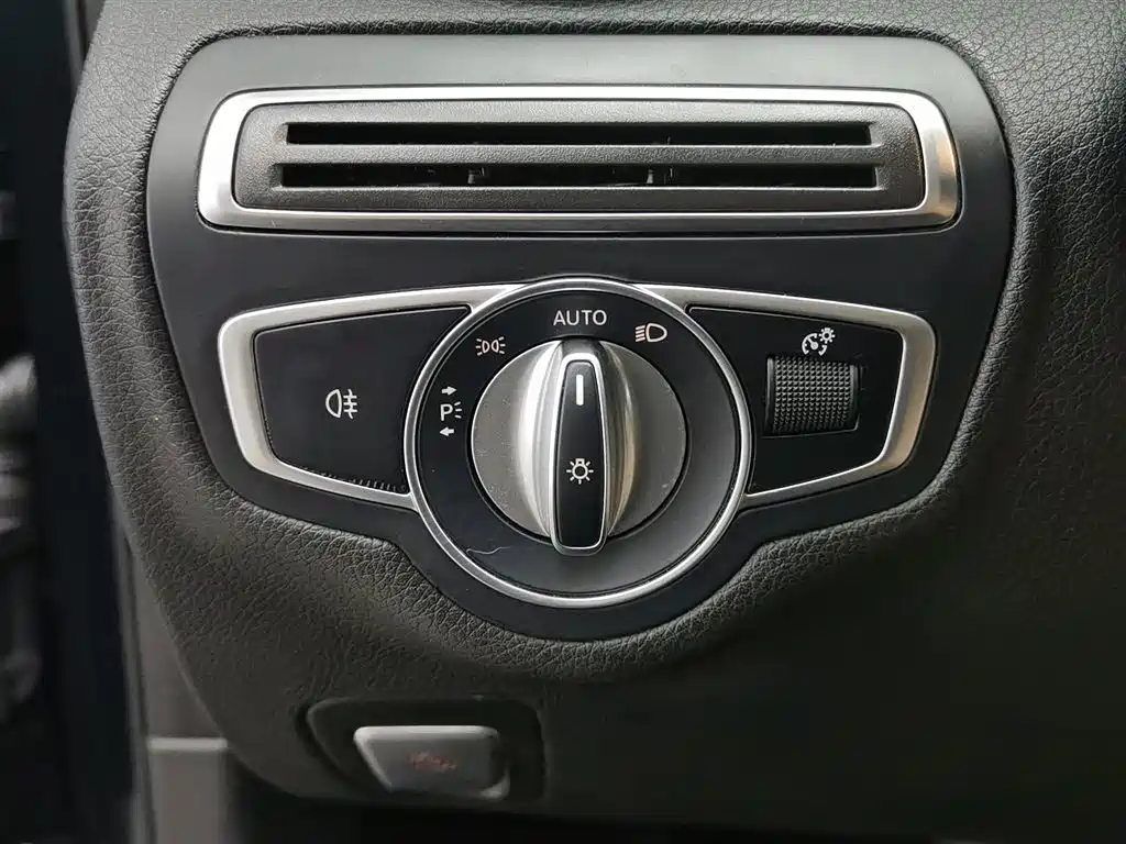 Mercedes-Benz C-Class 2022 — фото 21