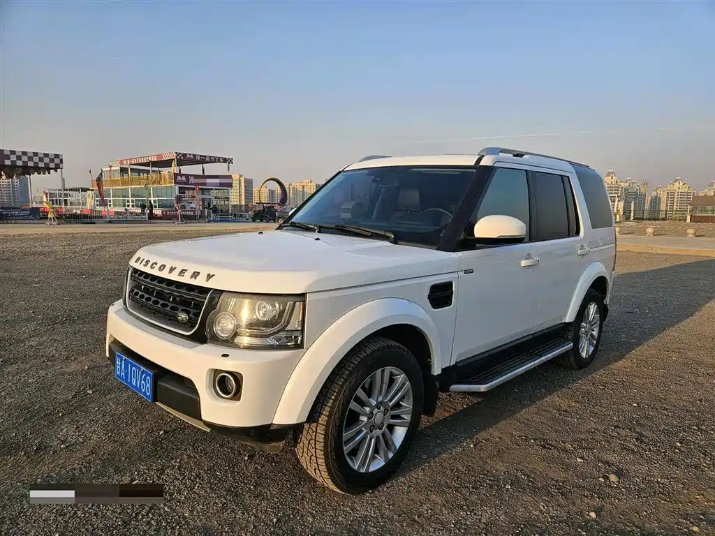 Land Rover Discovery 2015 — фото 1