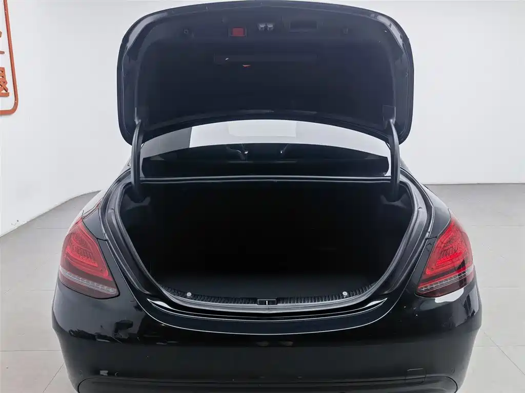 Mercedes-Benz C-Class 2022 — фото 16