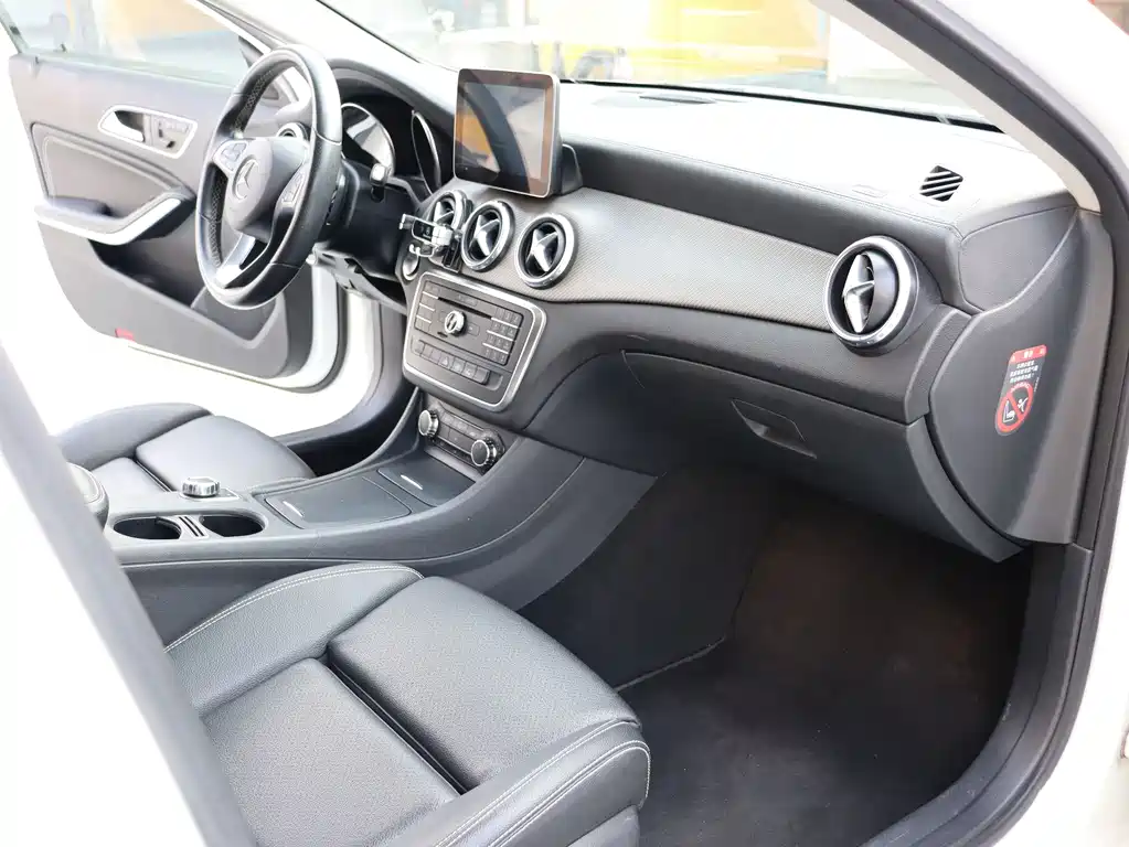 Mercedes-Benz GLA 2017 — фото 10