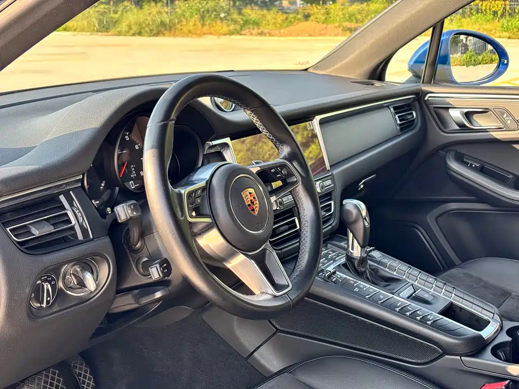 Porsche Macan 2019 — фото 9