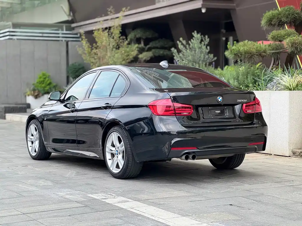 BMW 3 Series 2017 — фото 4
