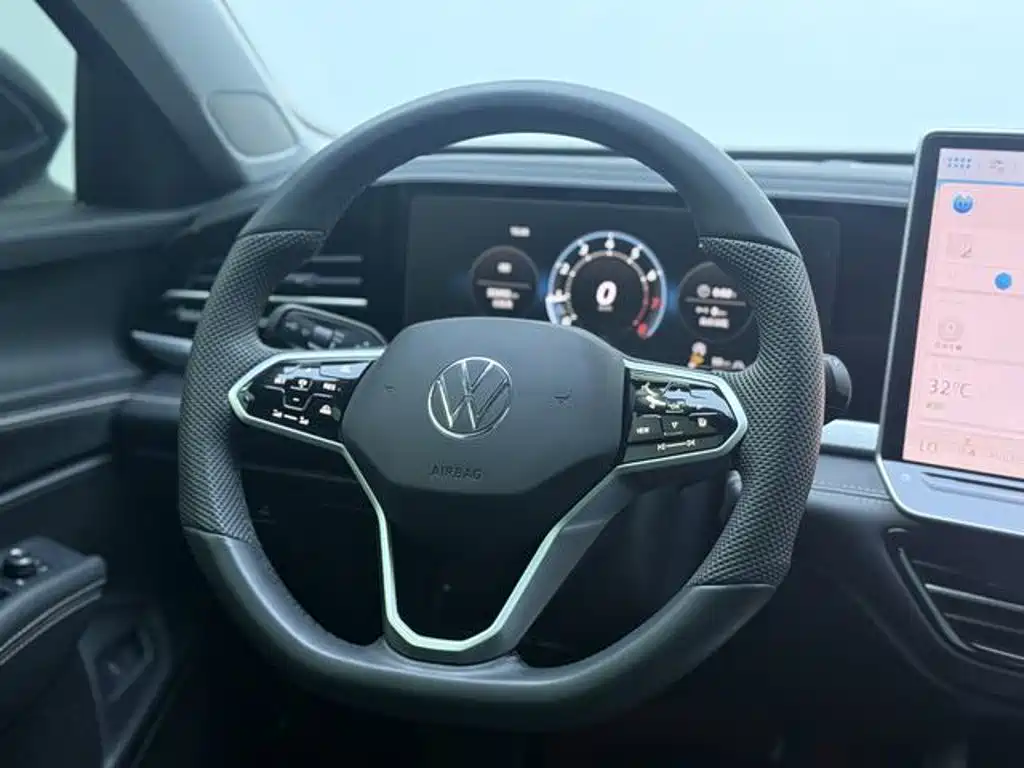 Volkswagen Passat 2025 — фото 18