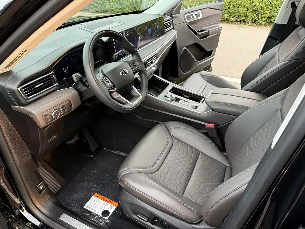 Ford Explorer 2025 — фото 10