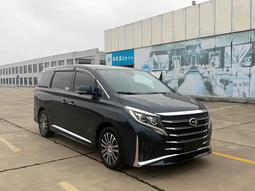 GAC Motor Trumpchi M8 2022 — фото 3