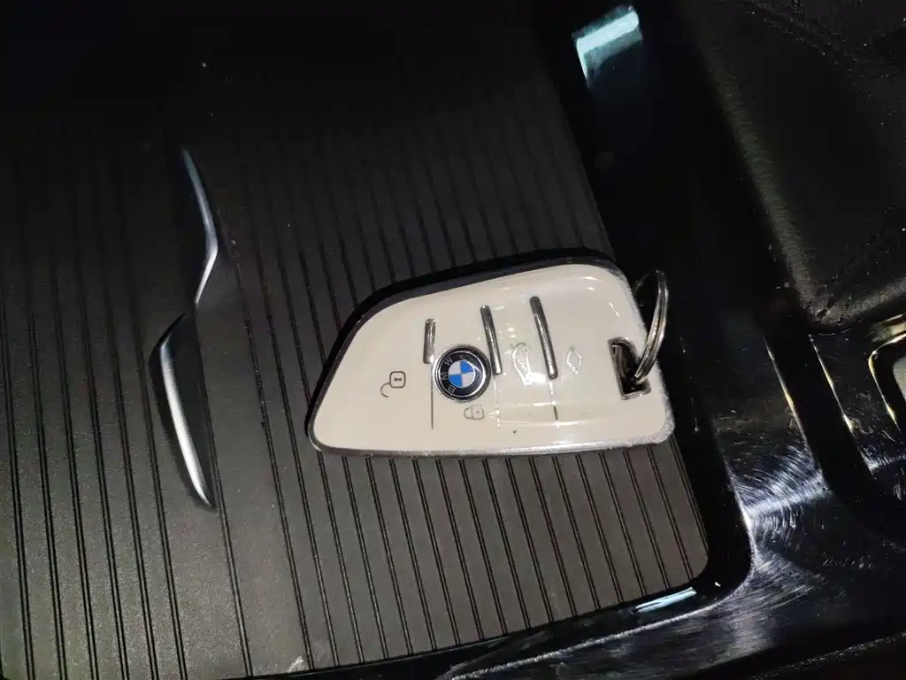 BMW X2 2023 — фото 17